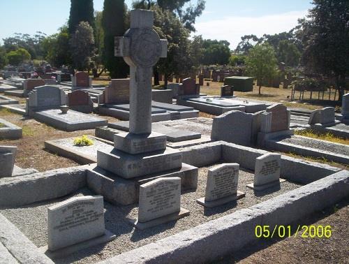 Commonwealth War Graves Fawkner Memorial Park Cemetery