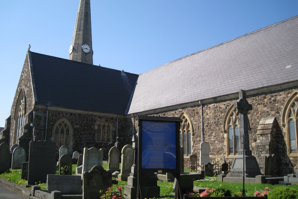 Oorlogsgraven van het Gemenebest St. Nicholas Church of Ireland Churchyard