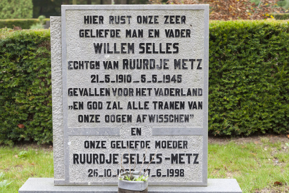 Nederlandse Oorlogsgraven Nieuwe Algemene Begraafplaats Leersum