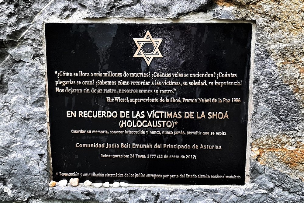 Monument Holocaust Oviedo #3