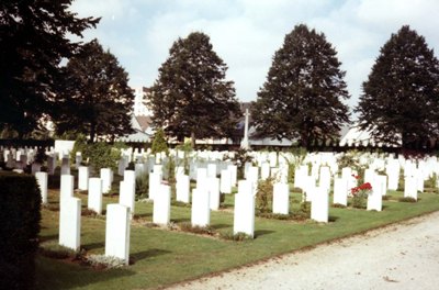 Commonwealth War Graves Amiens