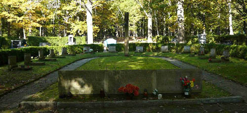 Sovjet Oorlogsgraven Dvůr Krlov nad Labem