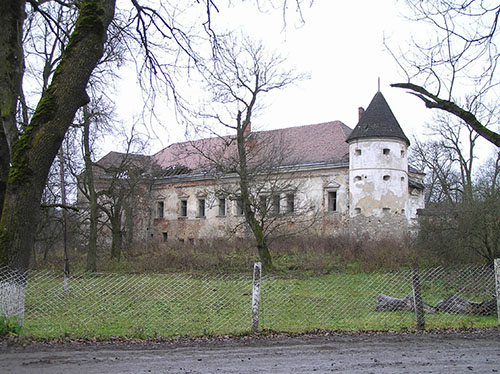 Pomorzany Palace