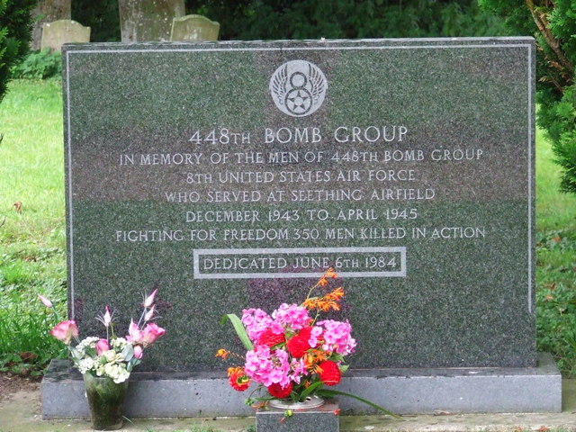 Monument US 448th Bomb Group