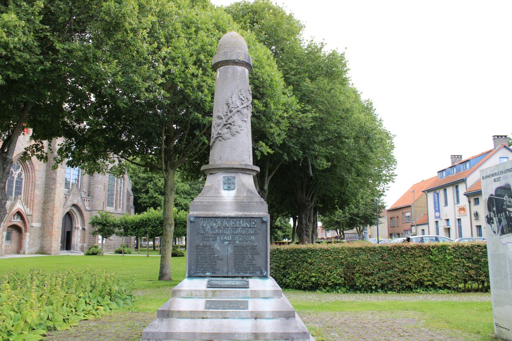 War Memorial Uitkerke