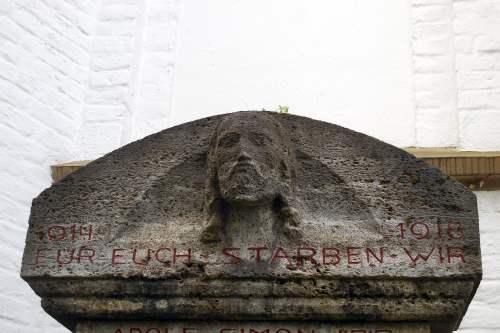 War Memorial Bonn Beuel Mitte #2