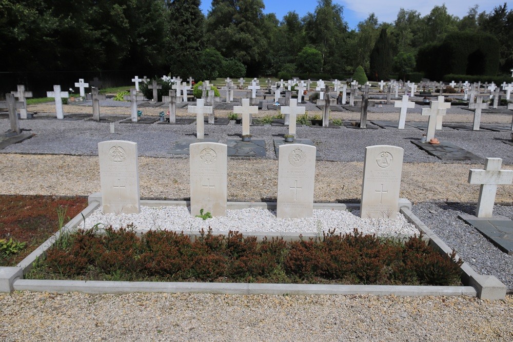 Oorlogsgraven van het Gemenebest Budel-Dorplein