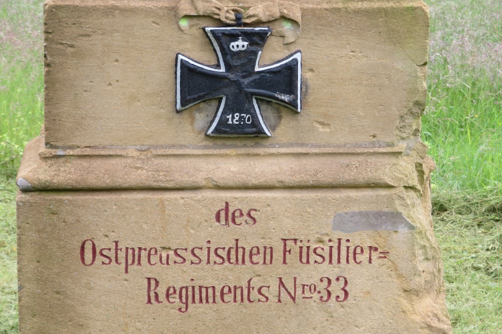 Memorial 33e Regiment Rozrieulles