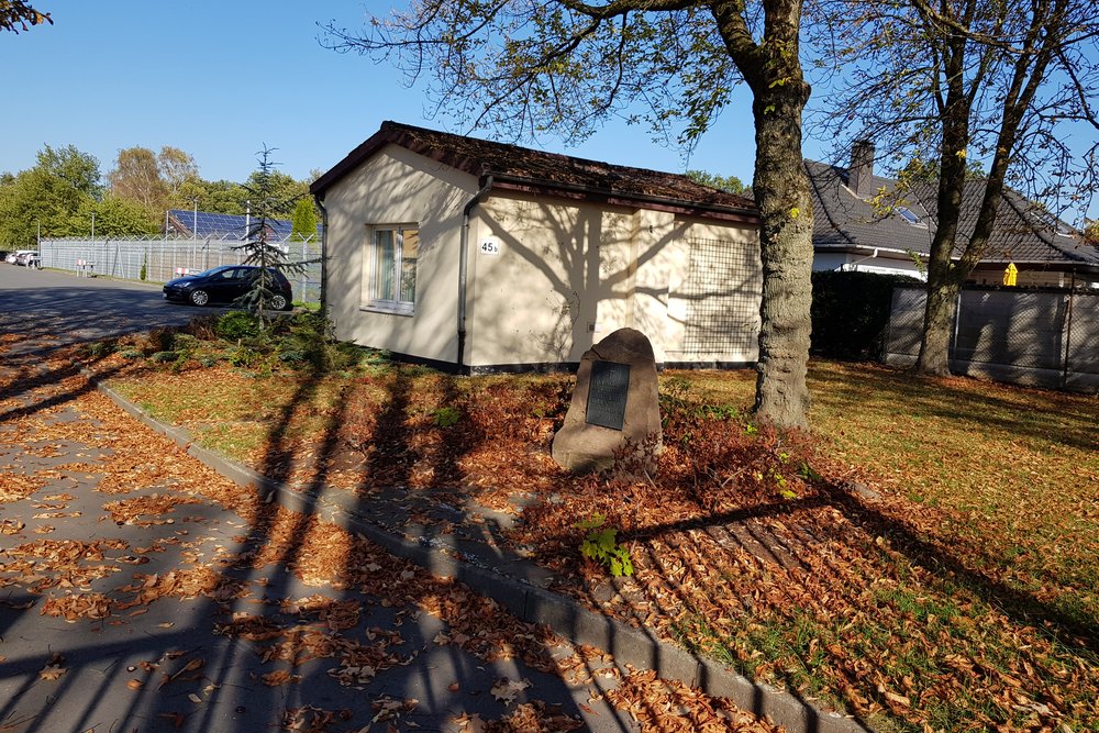 Monument Offiziers-Gefangenenlager XB Nienburg
