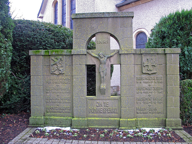 War Memorial Garnich