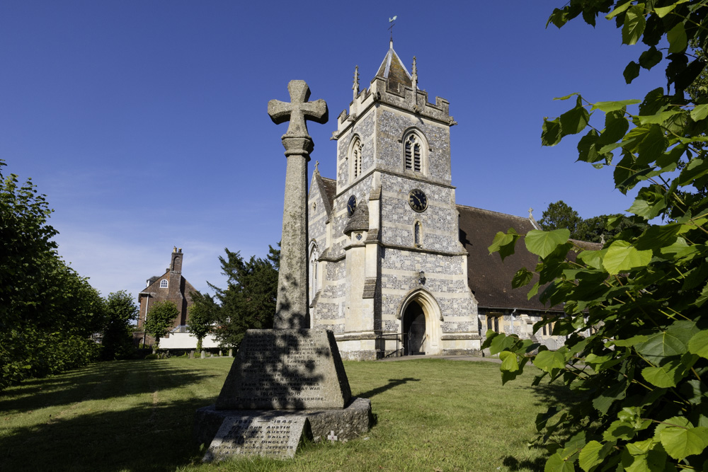 Oorlogsmonument Winterbourne Earls