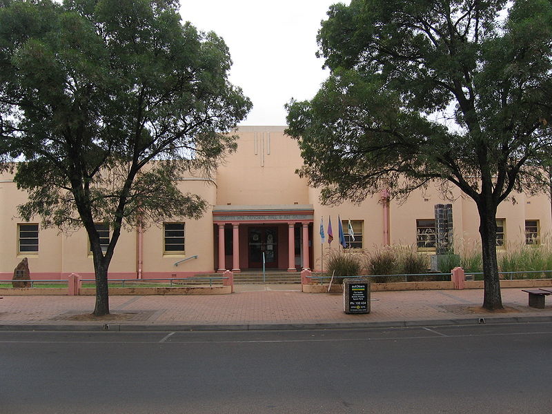 War Memorial Hall Griffith