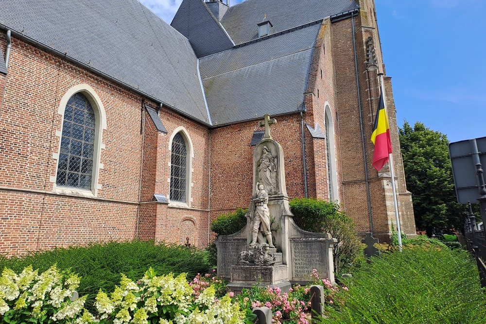 Oorlogsmonument Kerkhof Meerle #5