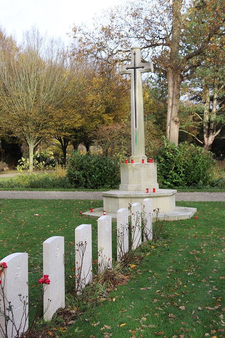 Commonwealth War Graves General Cemetery Bergen - Bergen - TracesOfWar.com