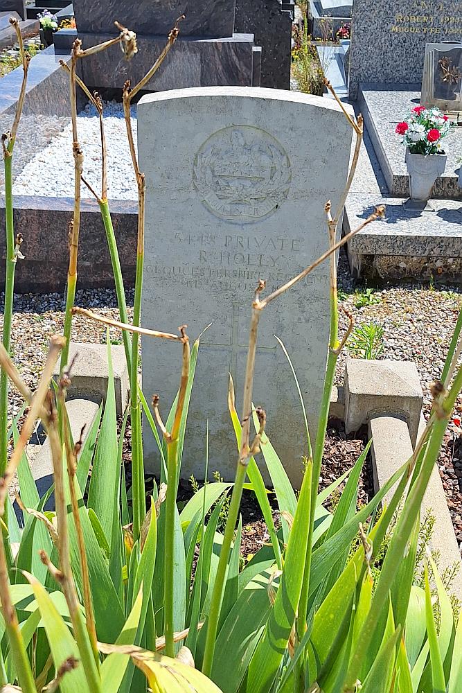 Commonwealth War Graves Ailly-sur-Somme #4