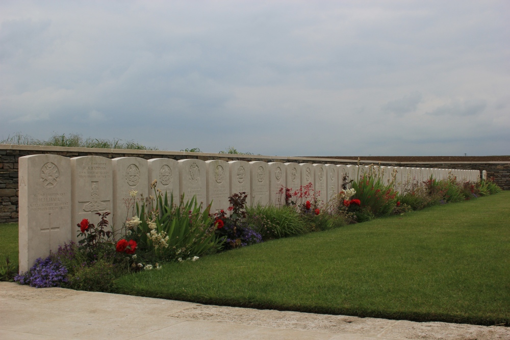 Commonwealth War Cemetery Sunken Road #2