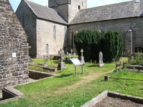 Oorlogsgraf van het Gemenebest St. Flannan Cathedral Graveyard