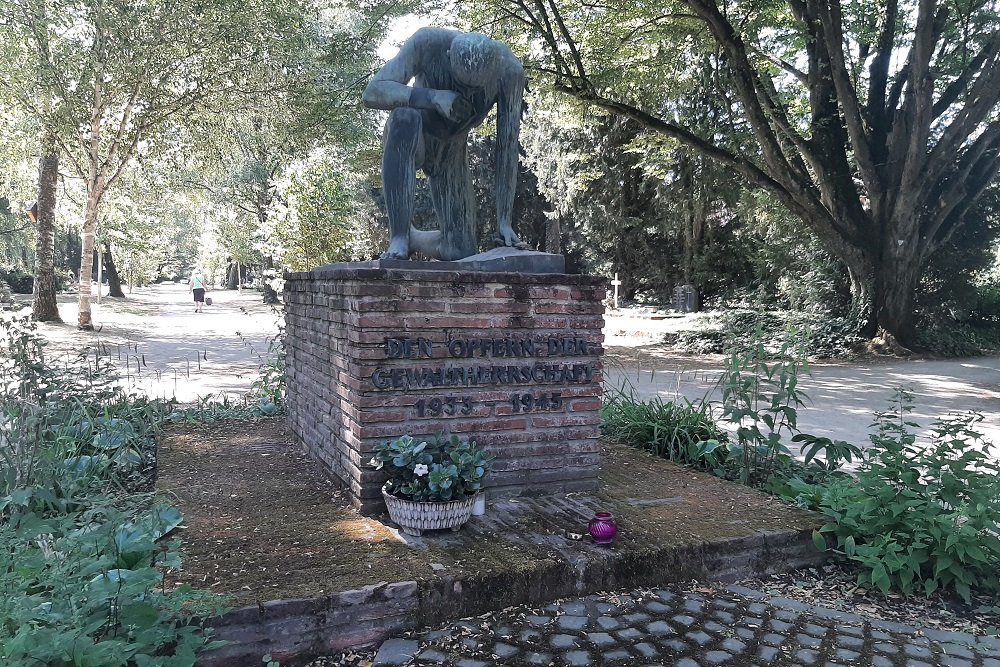 Duitse Oorlogsgraven Hauptfriedhof Trier #5