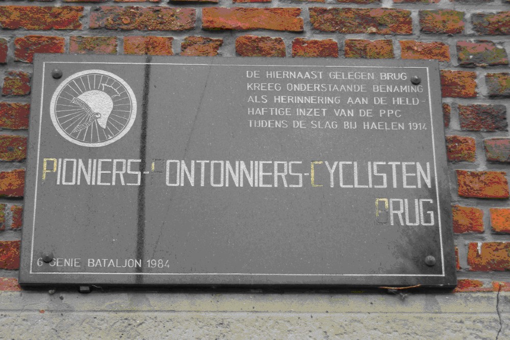 Gete Bridge and Memorial Carabineers-Cyclists - Halen - TracesOfWar.com