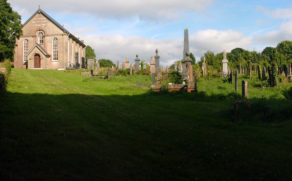 Commonwealth War Graves Blaenwaun Chapelyard #1