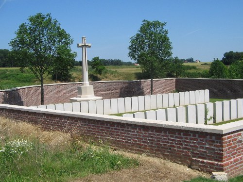 Commonwealth War Cemetery Wood