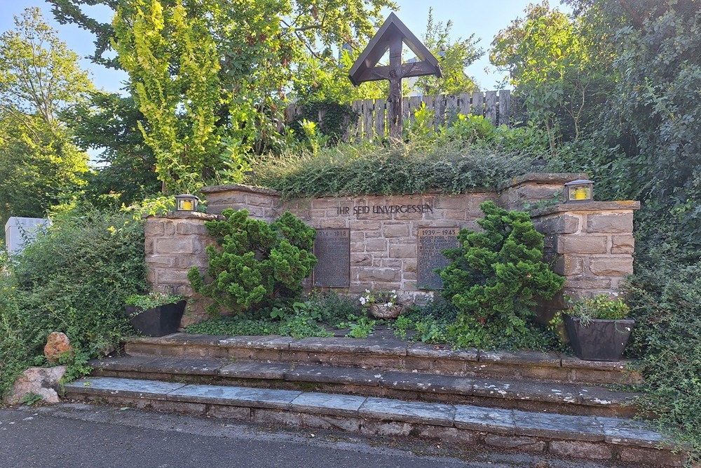 Oorlogsmonument Muldenau #1