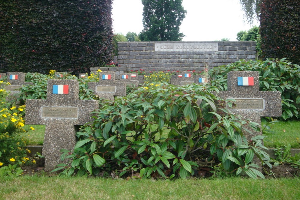 Memorial Allied Military Victims Tielt