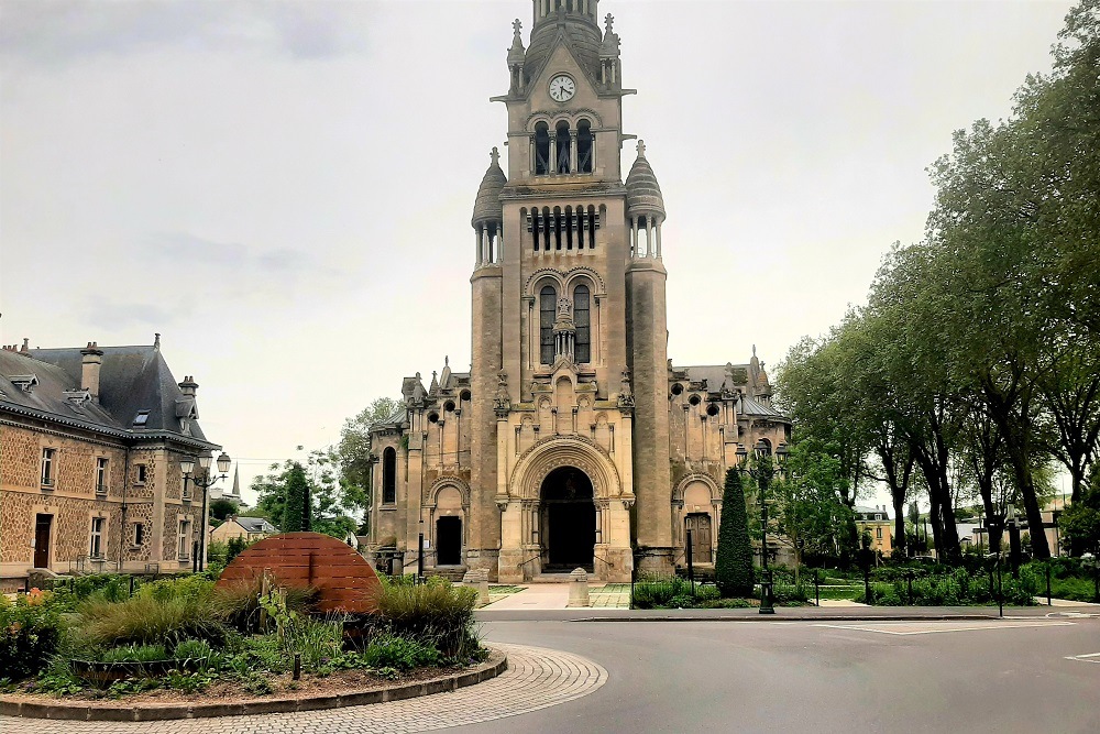 Monument Gedeporteerde Inwoners pernay #3