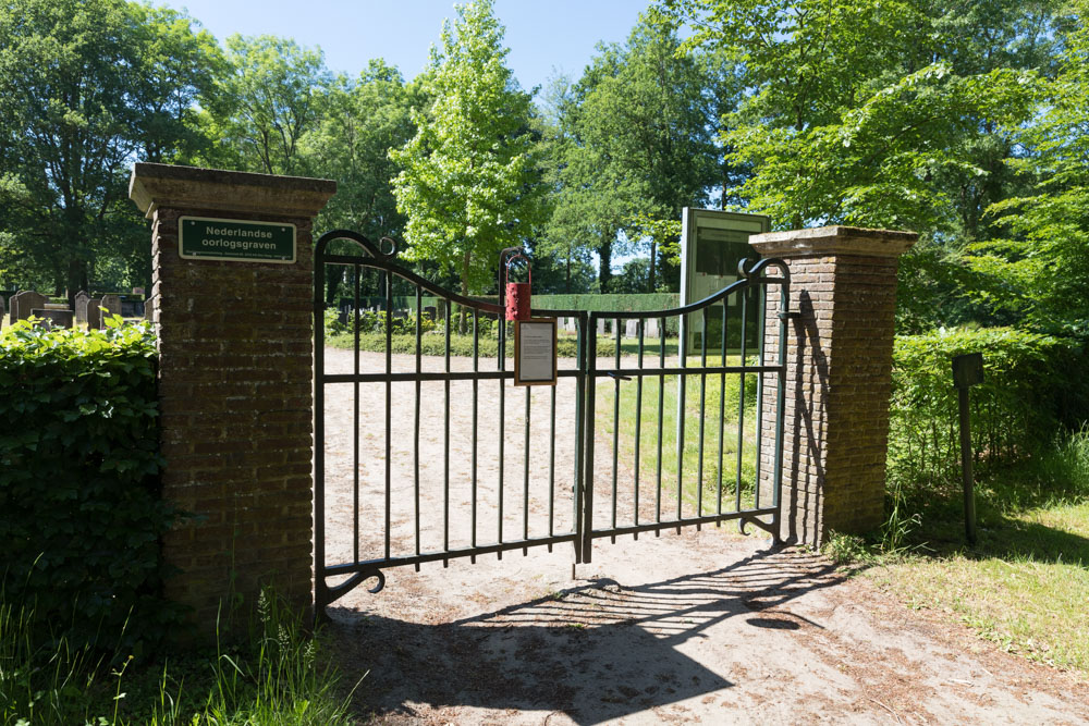 Dutch War Graves Municipal Cemetery Heino