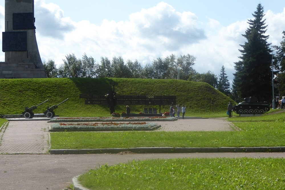 Liberation Memorial Veliky Novgorod #4