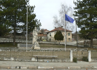 War Memorial Shatrovo