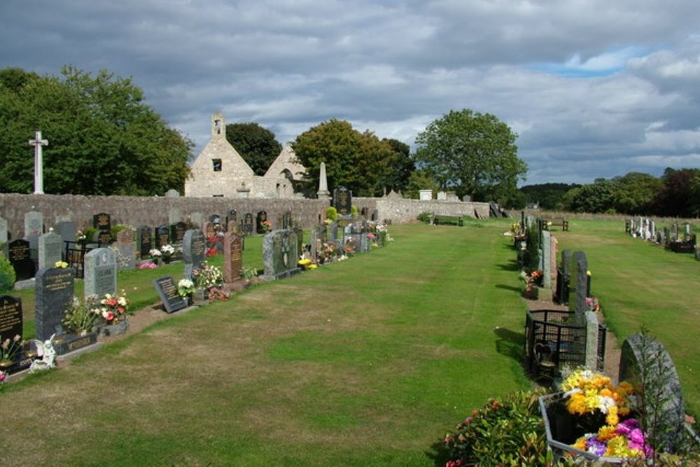 Brits Oorlogsgraf Dyce Churchyard and Cemetery