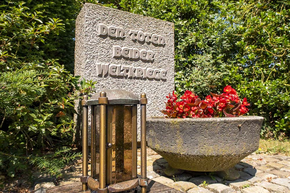 Memorial Cemetery Selgersdorf #2