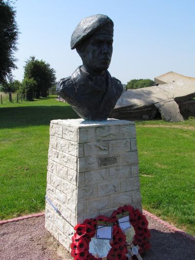 Memorial Lieutenant Colonel Terence Otway