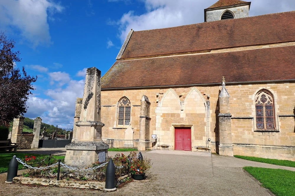 War Memorial Vault-de-Lugny #1