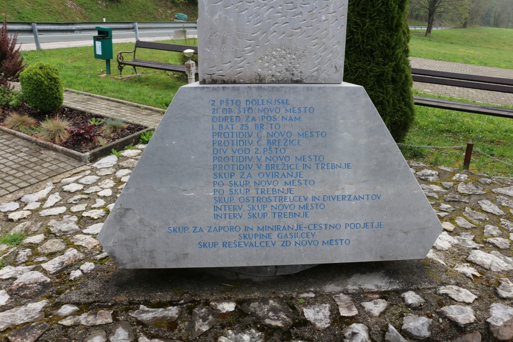 Monument en pantservoertuig Martinja Vas #5