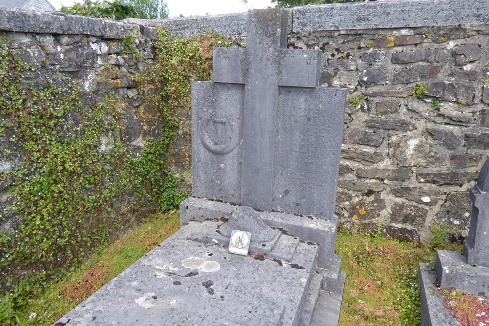 Belgian Graves Veterans Le Mesnil #2