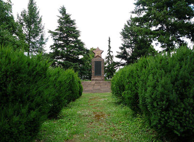 Sovjet Oorlogsbegraafplaats Meien