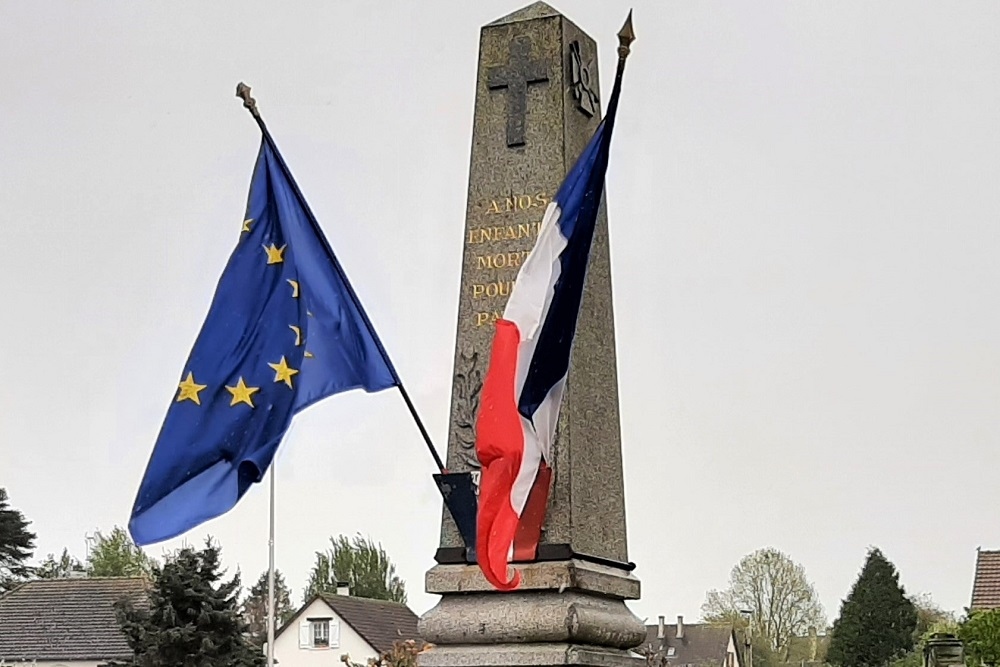 Oorlogsmonument Noyers-Bocage #3