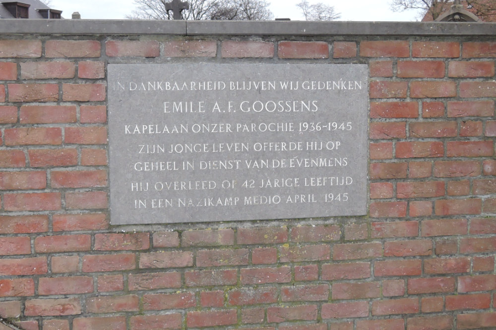 Monument Kapelaan Goossens Echt