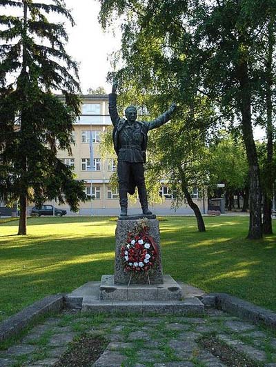 Monument Mladen Stojanović