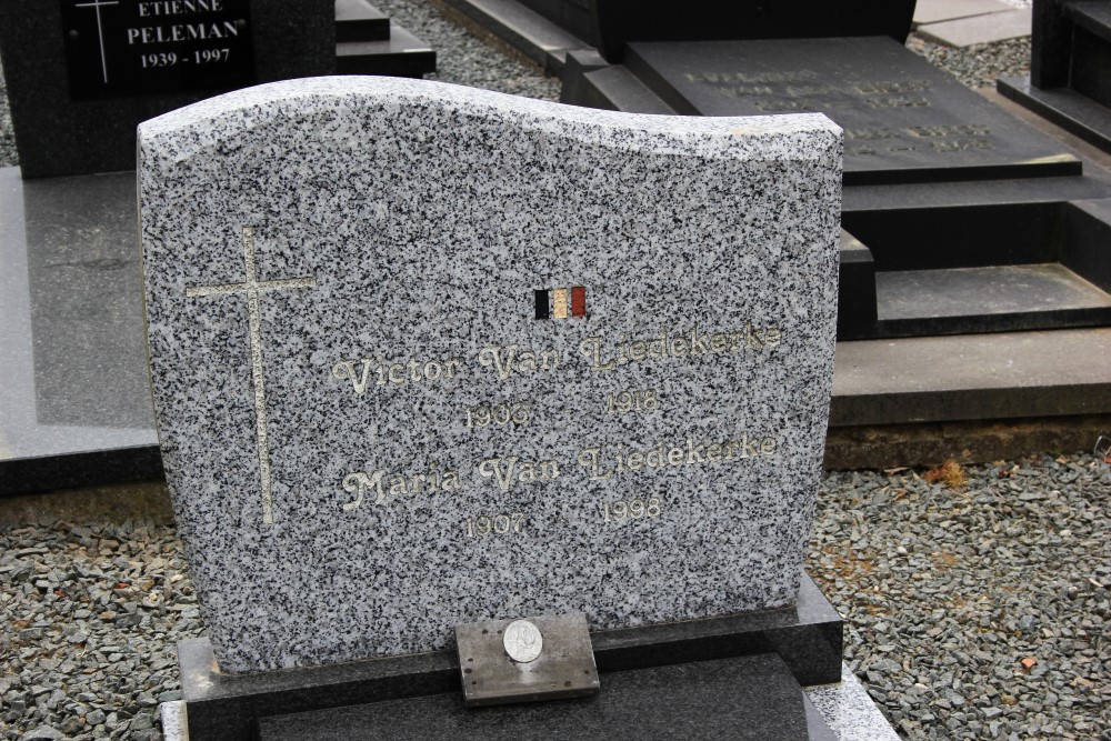 Belgian Graves Veterans Woubrechtegem