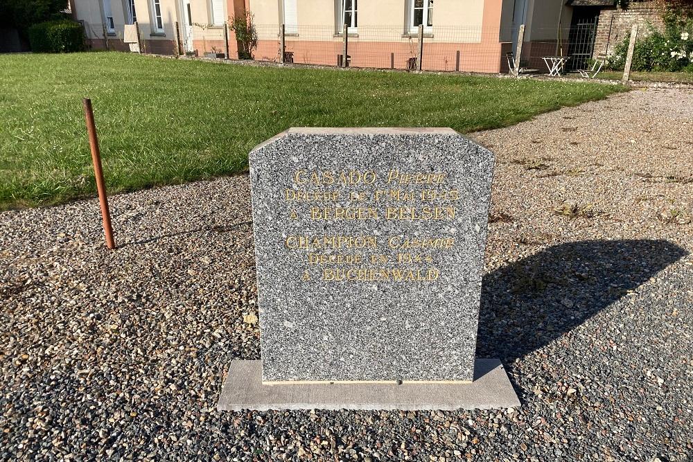 War Memorial Saint-Maxent #5