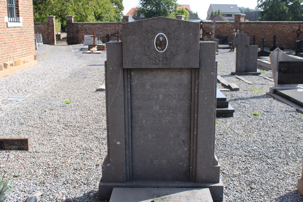 Belgian War Grave Donk	