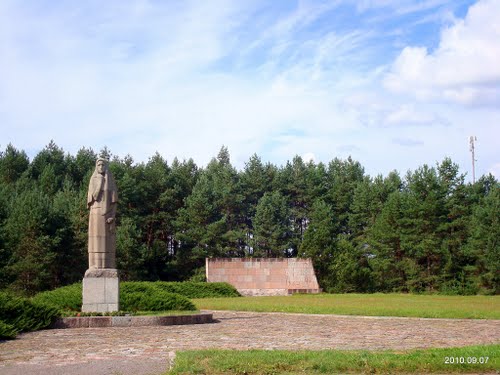 Monument Pirčiupiai Bloedbad