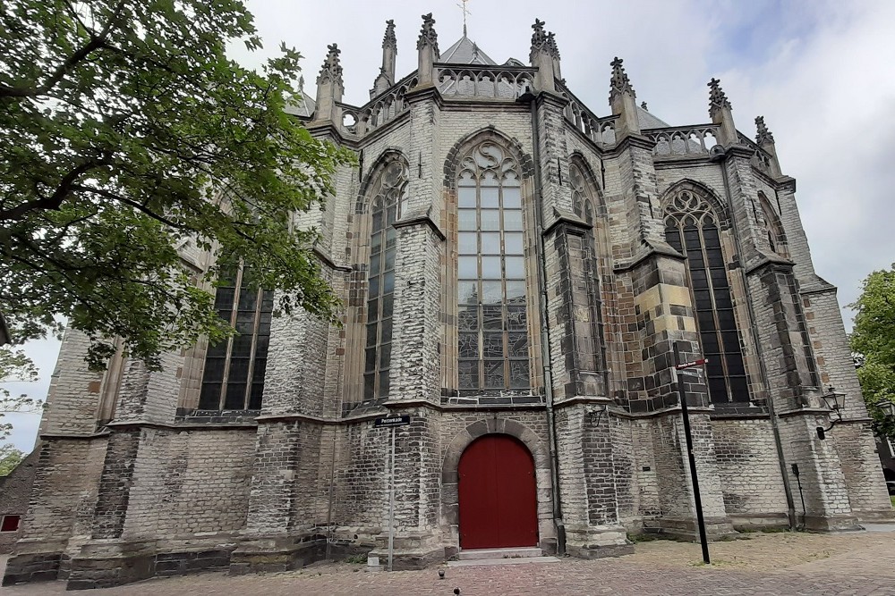 Kogelinslagen Grote of Onze-Lieve-Vrouwekerk Dordrecht