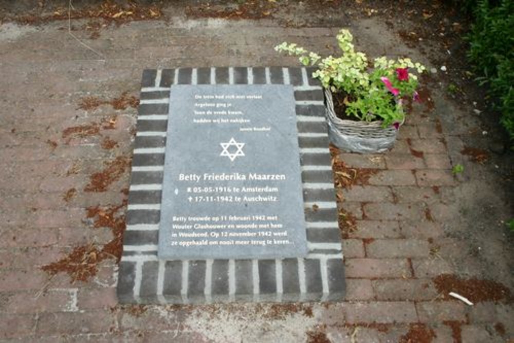 Monument Betty Friederika Maarzen