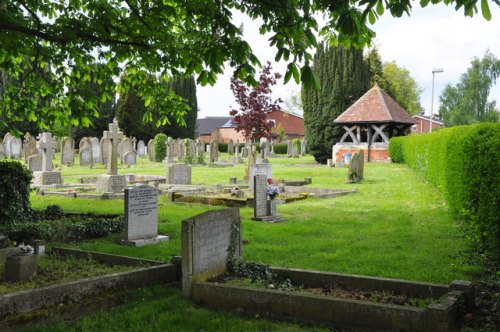 Commonwealth War Graves Lucks Lane Cemetery