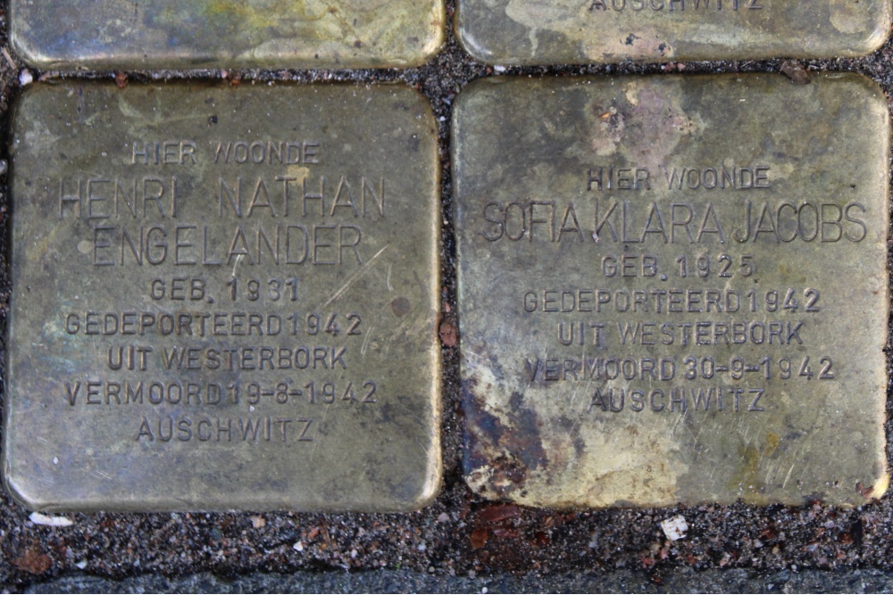 Stolpersteine Van Naeltwijckstraat 121 #3