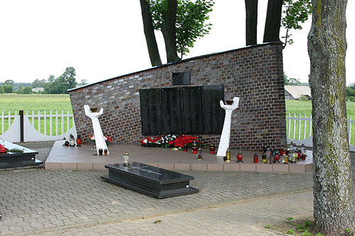 Monument Bloedbad Rajsk 1942